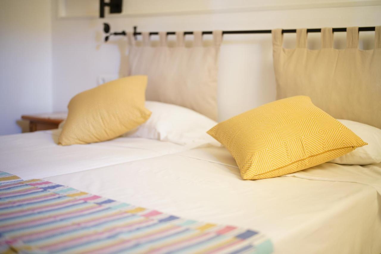 Hostal Yebisah 산타 에우랄리아 데 리오 외부 사진