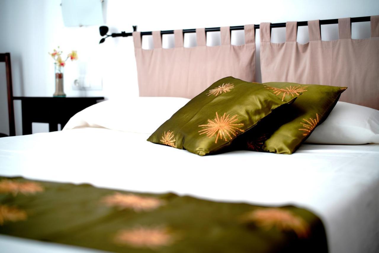Hostal Yebisah 산타 에우랄리아 데 리오 외부 사진