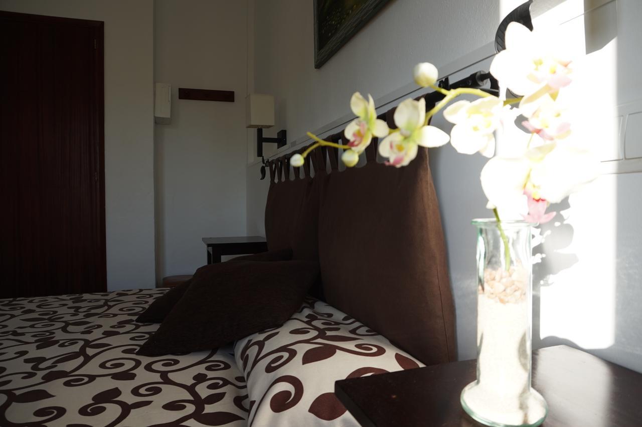 Hostal Yebisah 산타 에우랄리아 데 리오 외부 사진